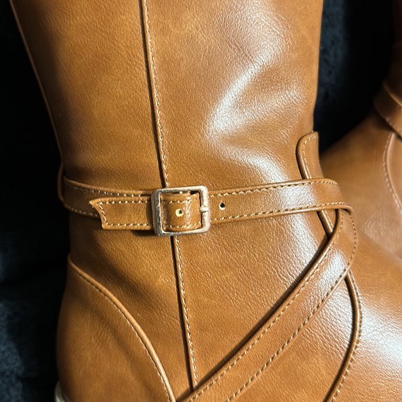 NWT-Girls Buckle Tall Boots - Tan - Picture 7 of 9
